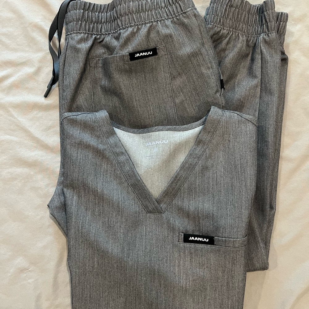 Jaanuu Heather Gray Women’s Scrubs